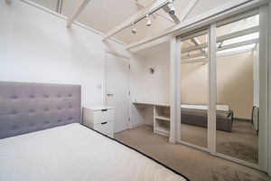 Photo 22- click for photo gallery